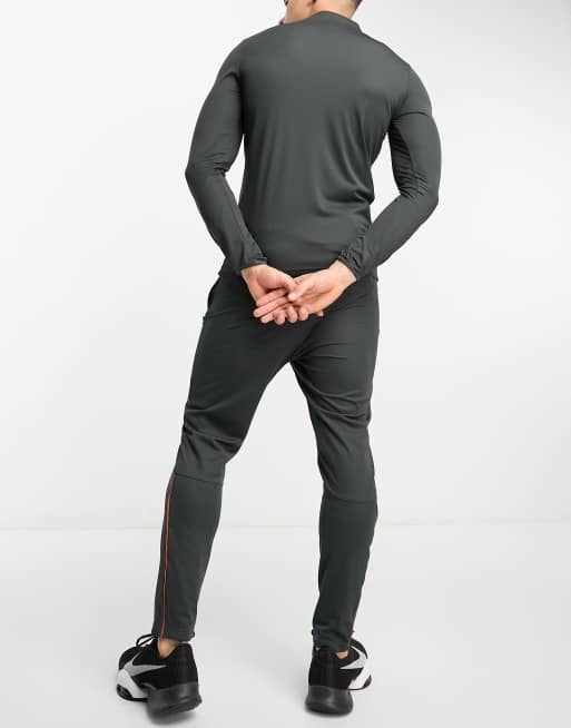 Chándal gris oscuro Dri-FIT Academy de Nike Football, 2 de 4