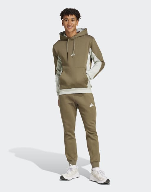 Chándal verde oliva tierra con capucha y diseño color block de felpa Sportswear de adidas Performance