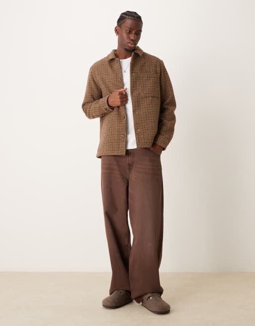 Chaqueta a cuadros marrones estilo camisa de tejido cepillado de New Look, 2 de 4