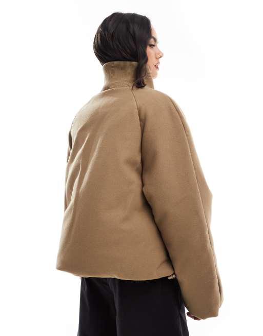Chaqueta acolchada beis de corte depurado con solapas de punto de ASOS DESIGN, 2 de 4