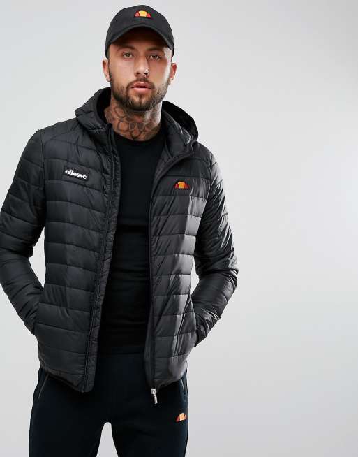 Modales combate precedente Chaqueta acolchada en negro Lombardy de ellesse | ASOS