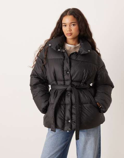 Chaqueta acolchada negra con cinturón de Gina Tricot - view 1