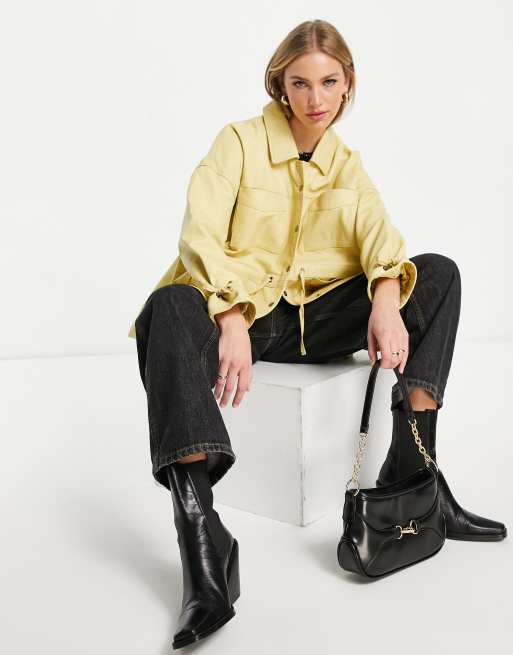 Chaqueta amarillo crema con cordón ajustable en la cintura de cuero Alep de Muubaa, 4 de 4
