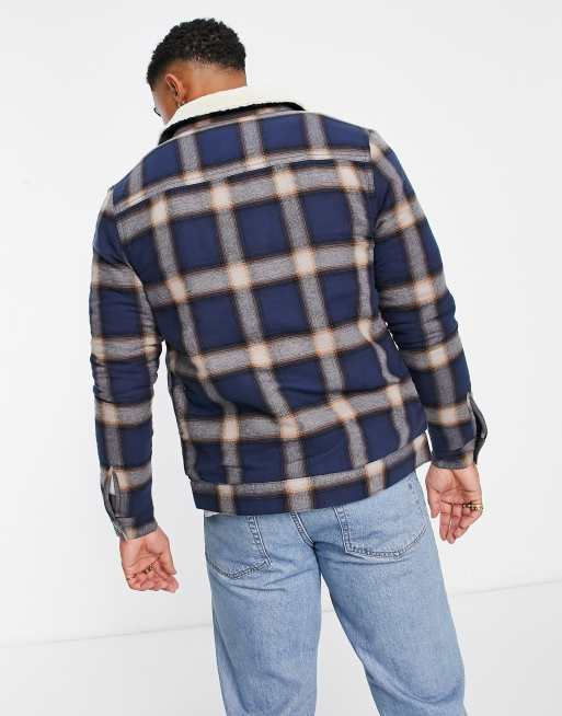 Chaqueta azul a cuadros con forro y cuello de borreguito de Le Breve, 3 de 4