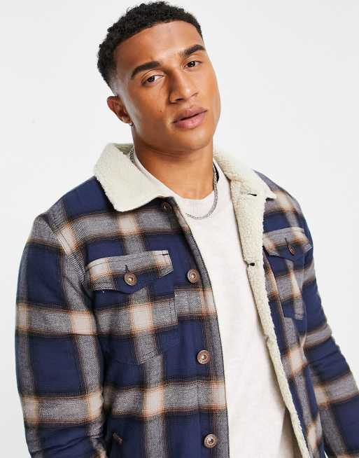 Chaqueta azul a cuadros con forro y cuello de borreguito de Le Breve, 4 de 4