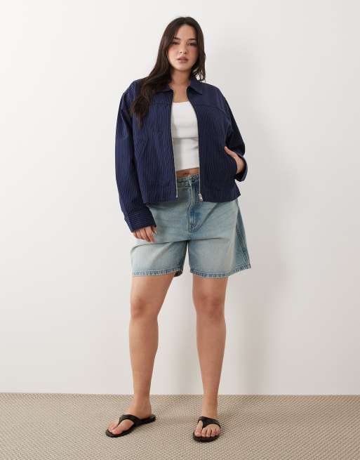 Chaqueta azul marino a rayas con cuello de solapas y cremallera de ASOS DESIGN Curve, 2 de 4