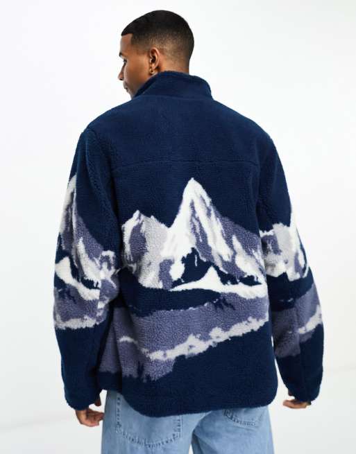 Chaqueta azul marino extragrande con estampado de paisaje de borreguito de ASOS DESIGN, 4 de 4