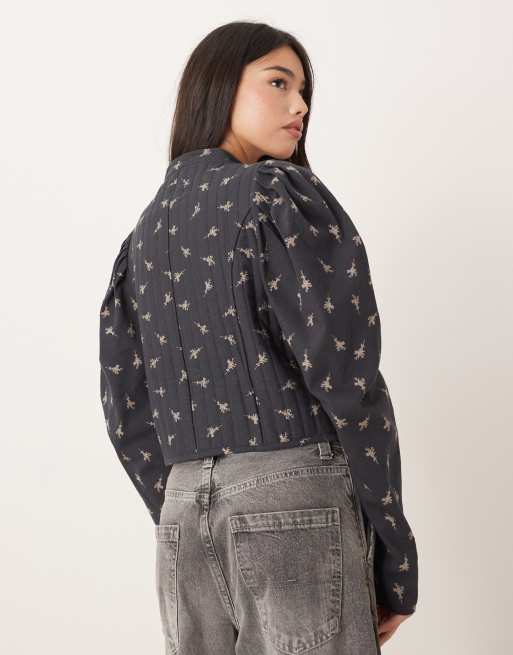 Chaqueta azul marino guateada con mangas voluminosas y estampado floral de ASOS DESIGN, 3 de 4