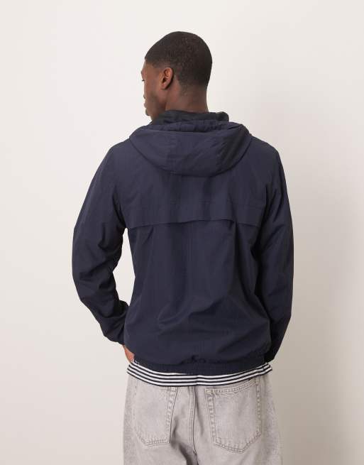 Chaqueta azul marino ligera de tejido antidesgarros de Lyle & Scott, 4 de 4