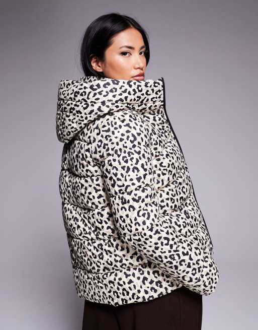Chaqueta beis acolchada extragrande con estampado de leopardo Olivio de Barbour International , 2 de 4