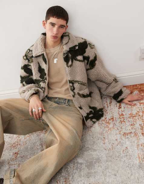 Chaqueta beis con estampado de setas de sherpa de Obey - view 1