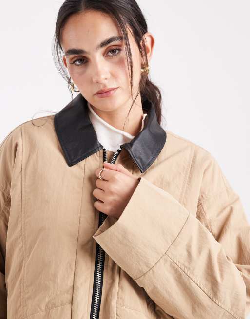 Chaqueta beis impermeable y ligeramente acolchada de estilo campero con solapas de cuero sintético de Object , 4 de 4