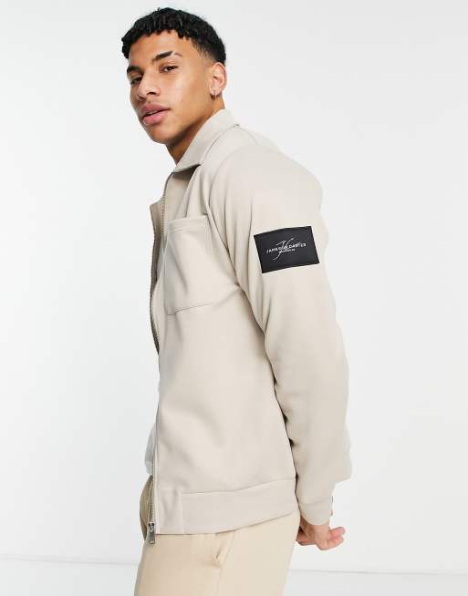 Chaqueta beis ligera de manga larga con cremallera Jake de Jameson Carter, 2 de 4