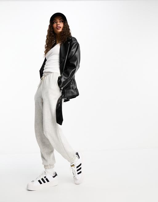 Chaqueta biker larga negra extragrande de cuero sintético de ASOS DESIGN Petite, 3 de 4