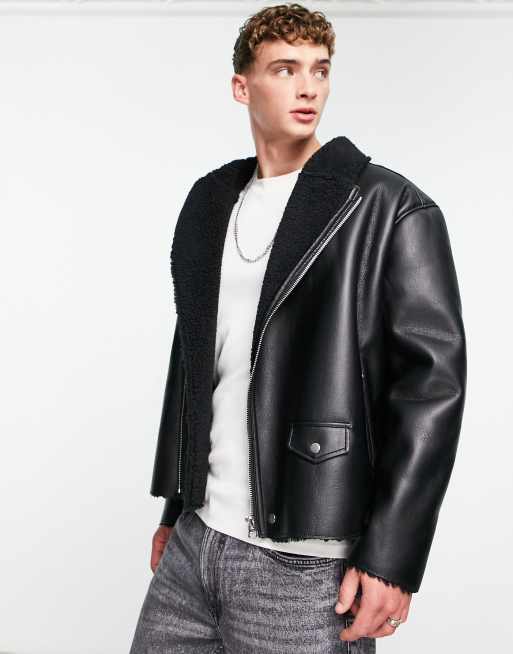 Chaqueta biker negra extragrande de cuero sintético con cuello de borreguito de ASOS DESIGN, 3 de 4