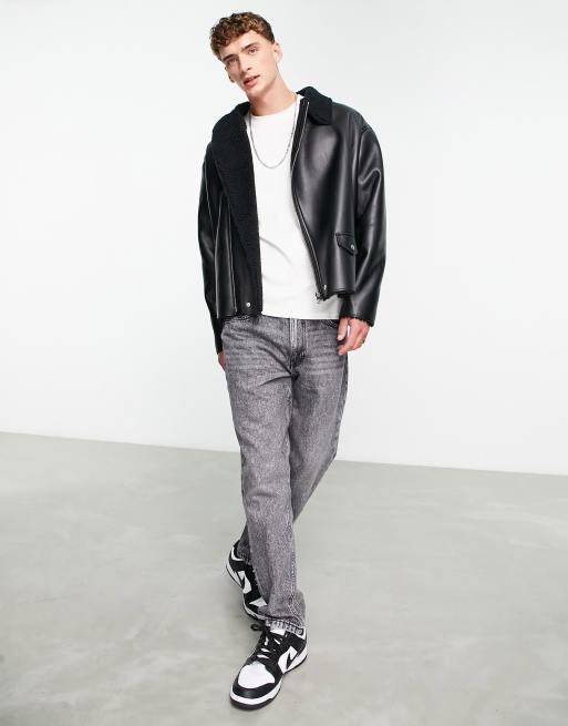 Chaqueta biker negra extragrande de cuero sintético con cuello de borreguito de ASOS DESIGN, 4 de 4