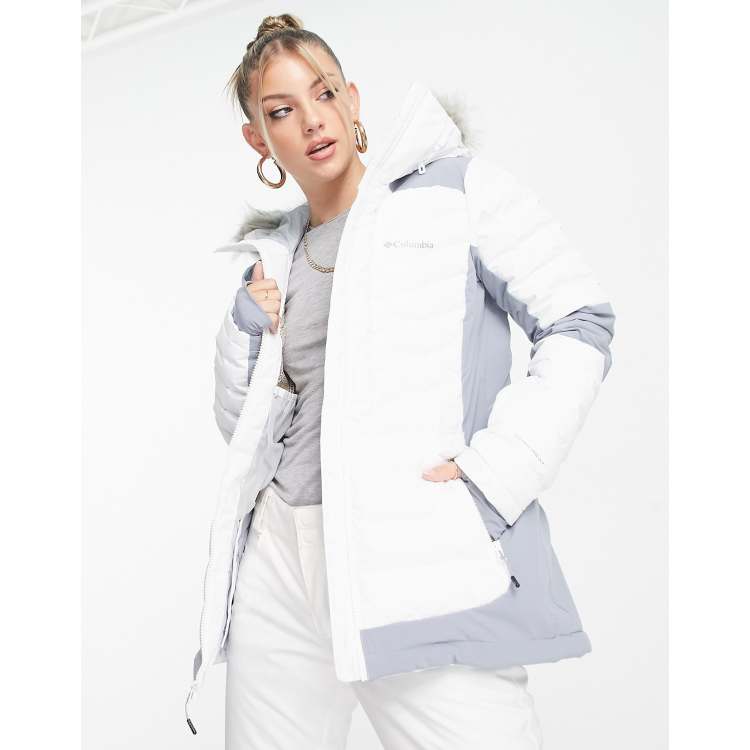 Chaqueta de esquí aislante con capucha de piel sintética Bird Mountain de Columbia | ASOS