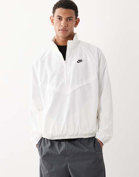 Chaqueta blanca ligera con media cremallera Windrunner de Nike - view 1