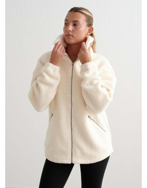 Chaqueta blanco almendra de tejido tipo peluche de Aim'n