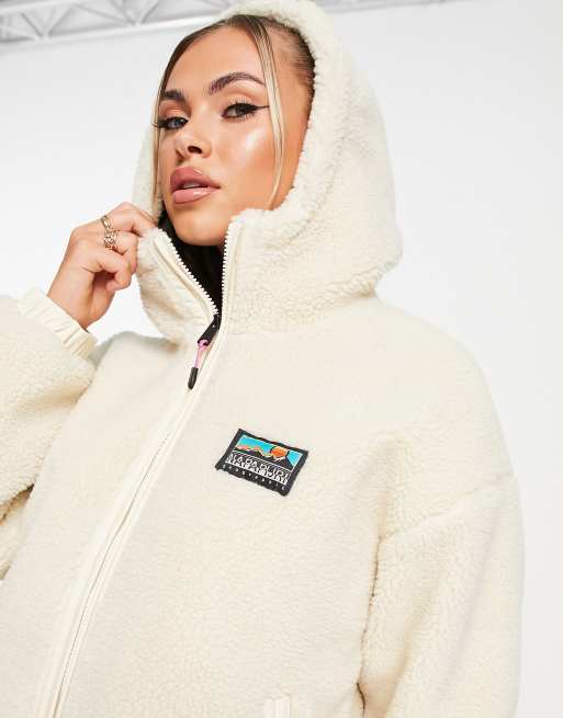 Chaqueta blanco hueso con capucha de borreguito A-Harness de Napapijri, 3 de 4