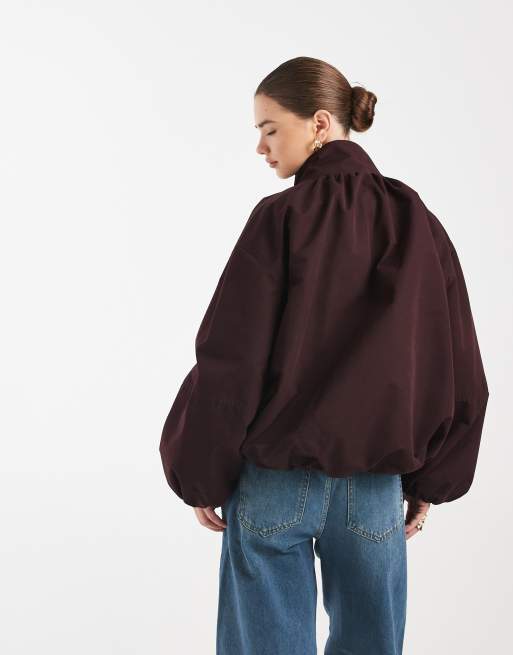 Chaqueta bomber color mora extragrande con cuello alzado y bajo abullonado de ASOS DESIGN, 4 de 4