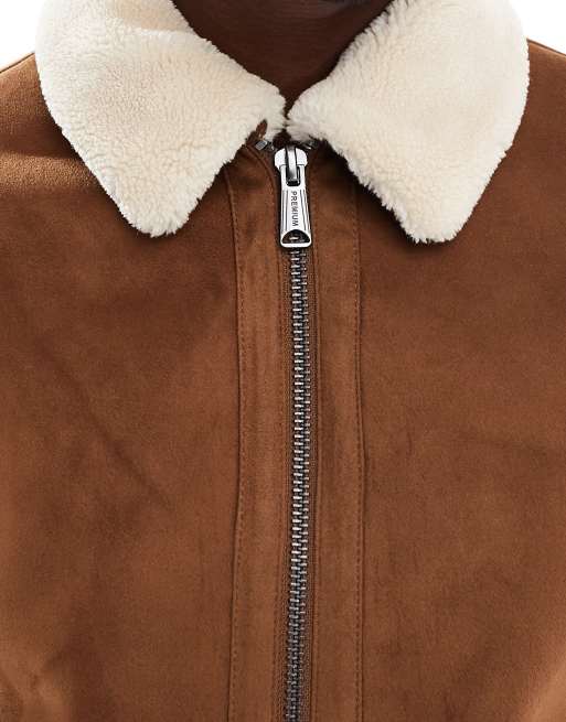 Chaqueta bomber color tostado de antelina con solapas de borreguito de Jack & Jones, 5 de 5