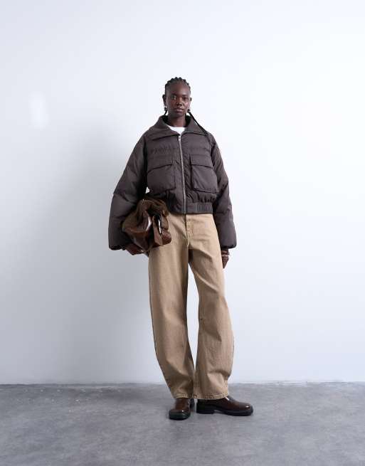 Chaqueta bomber corta marrón chocolate acolchada con solapas de canalé de Topshop, 2 de 4