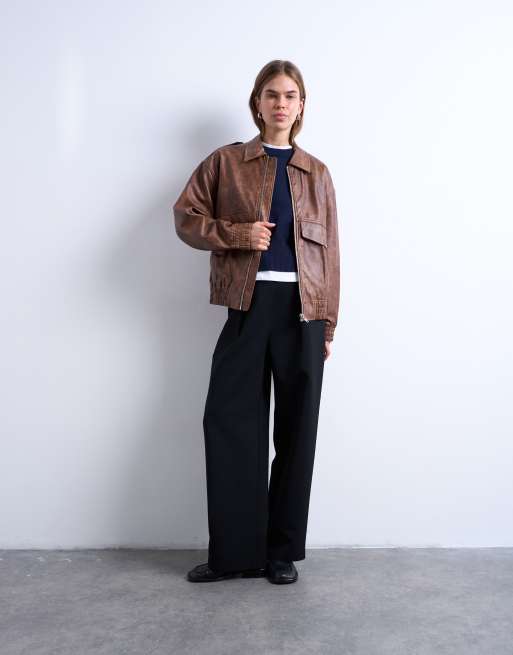 Chaqueta bomber marrón lavado de cuero sintético de Topshop, 2 de 4
