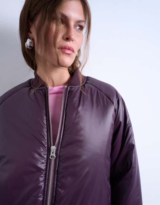 Chaqueta bomber morado berenjena ultrabrillante acolchada de Topshop, 3 de 4