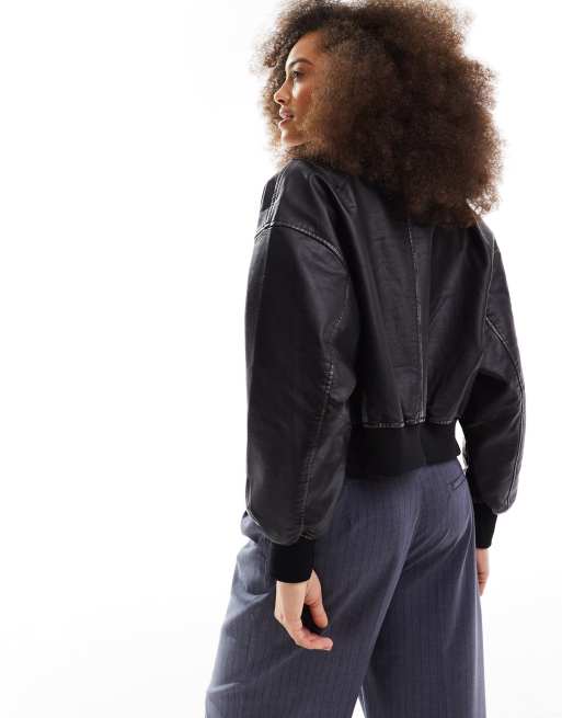 Chaqueta bomber negro vintage de tejido efecto cuero de Pimkie, 4 de 4