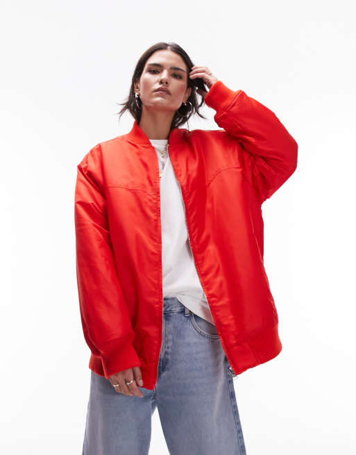 Chaqueta bomber roja extragrande de Topshop ASOS