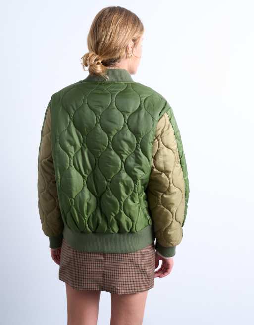 Chaqueta bomber verde con diseño en contraste de Topshop, 4 de 4