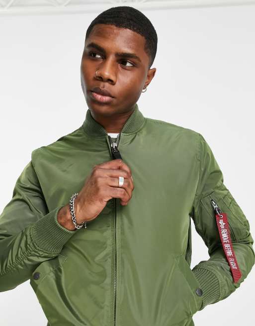 Chaqueta bomber verde salvia de corte slim MA 1 TT de Alpha