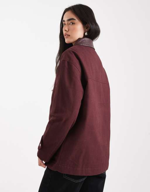 Chaqueta burdeos de estilo worker con detalle de solapas entretejidas de cuero sintético de 4th & Reckless, 4 de 4