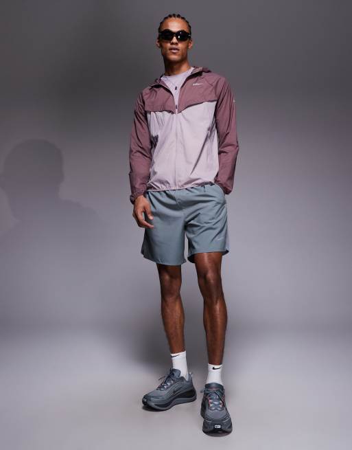 Chaqueta burdeos y morado claro Stride Repel de Nike Running, 2 de 5