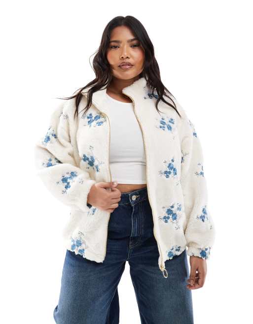 Chaqueta color crema con cremallera y diseño bordado de tejido efecto peluche de ONLY Curve