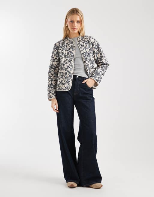 Chaqueta color crema guateada con estampado azul de cachemir de Vero Moda, 3 de 4