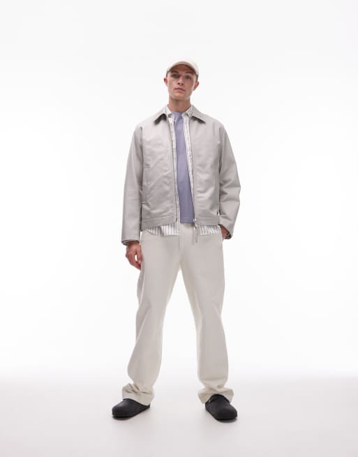 Chaqueta color topo minimalista de estilo worker con solapas y cremallera delantera de ARKET
