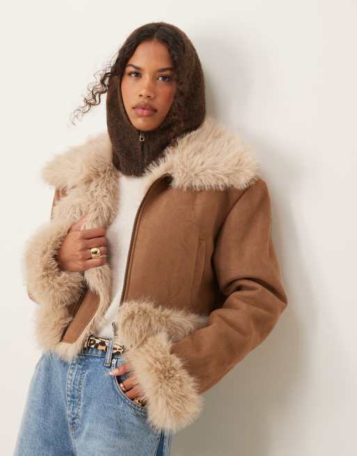 Chaqueta color tostado con diseño reforzado de piel sintética de ASOS DESIGN