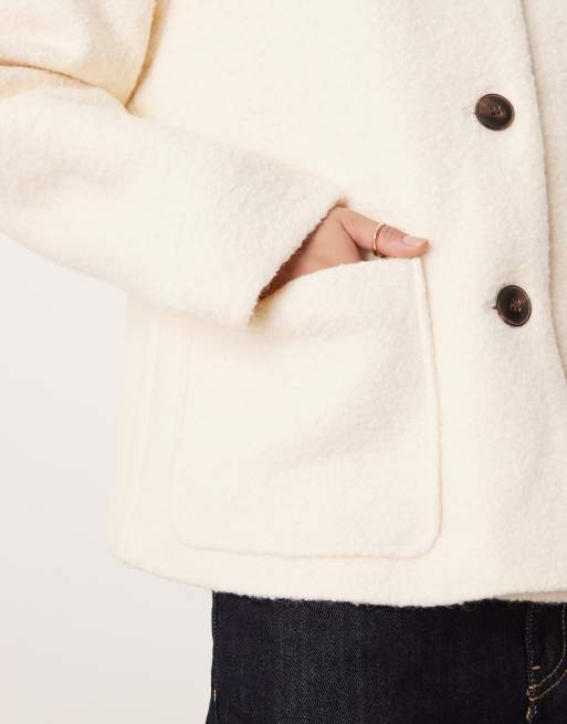 Chaqueta corta abotonada en la parte delantera de tejido texturizado premium de mezcla de lana AWARE, 2 de 4
