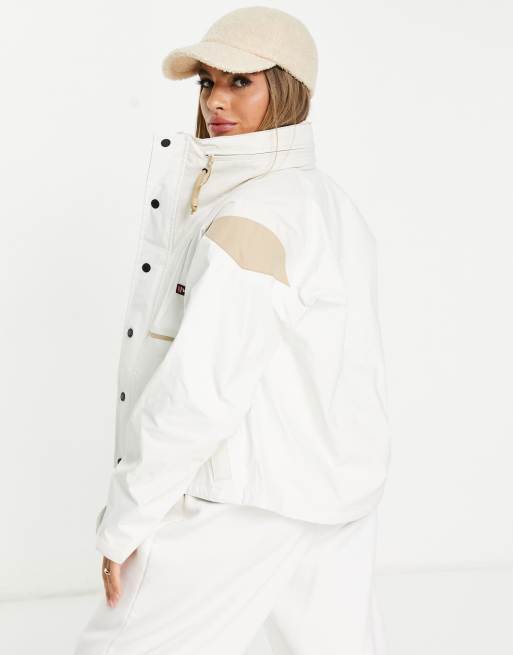 Chaqueta corta beis Mayeurvate exclusiva en ASOS de Berghaus, 4 de 4