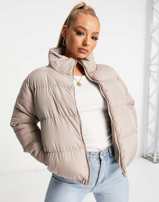 Chaqueta corta color topo de plumas de Threadbare