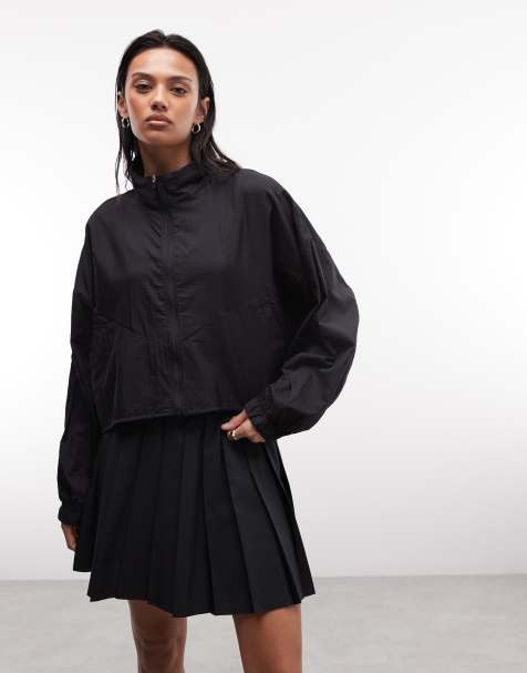 Chaqueta corta cortavientos negra con cuello alzado de Nike  - view 1