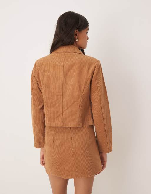 Chaqueta corta marrón de pana de Glamorous (parte de un conjunto), 4 de 4
