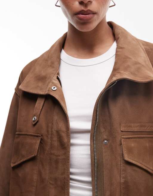 Chaqueta corta marrón nogal con cuello alzado de ante Clay de AllSaints, 3 de 4