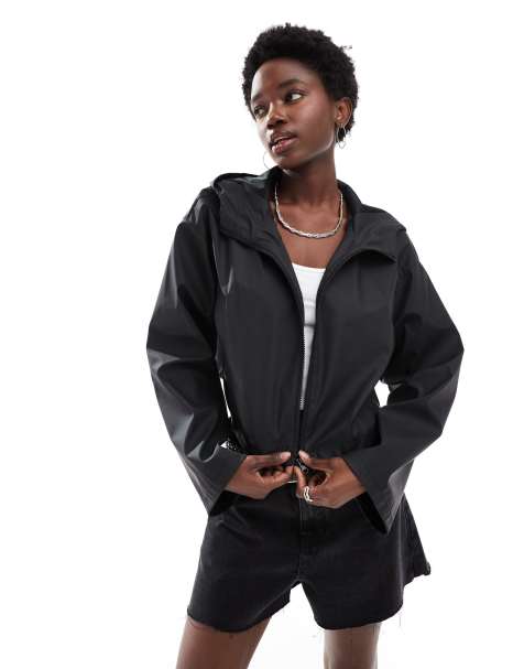 Chaqueta corta negra con capucha y acabado engomado de ASOS DESIGN - view 1