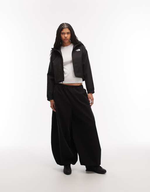Chaqueta corta negra Quest de The North Face, 2 de 4