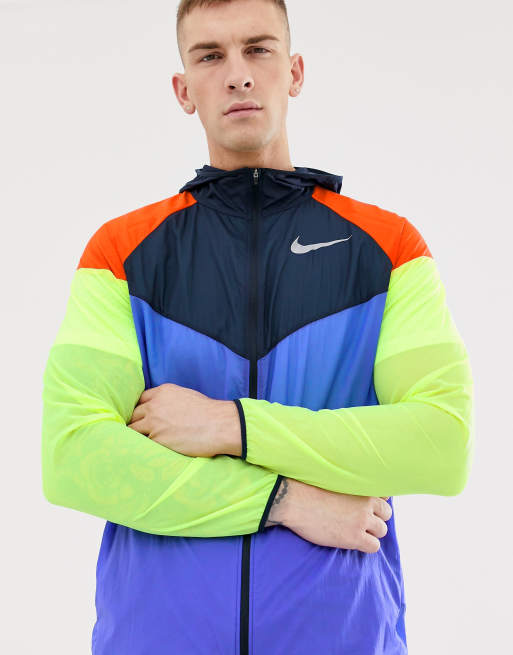 Chaqueta cortavientos retro multicolor de Nike Running