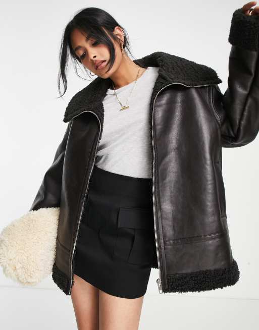 Chaqueta de aviador marrón oscuro de cuero sintético con diseño reforzado de borreguito de ASOS DESIGN
