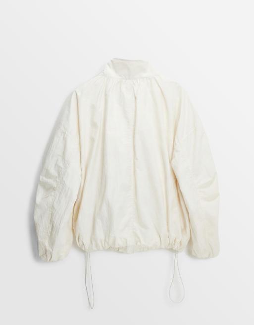 Chaqueta de chándal blanco hueso extragrande con bajo abullonado de ASOS DESIGN Curve, 6 de 8